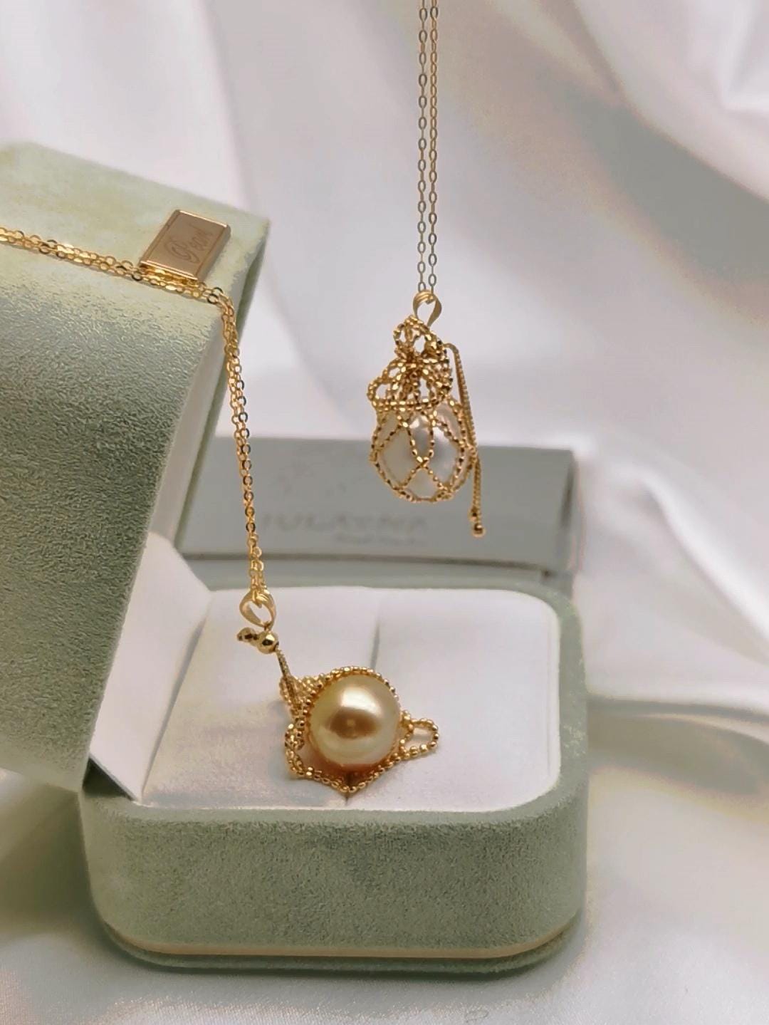 18K solid gold net pouch pendant with white South Sea pearl on gold chain