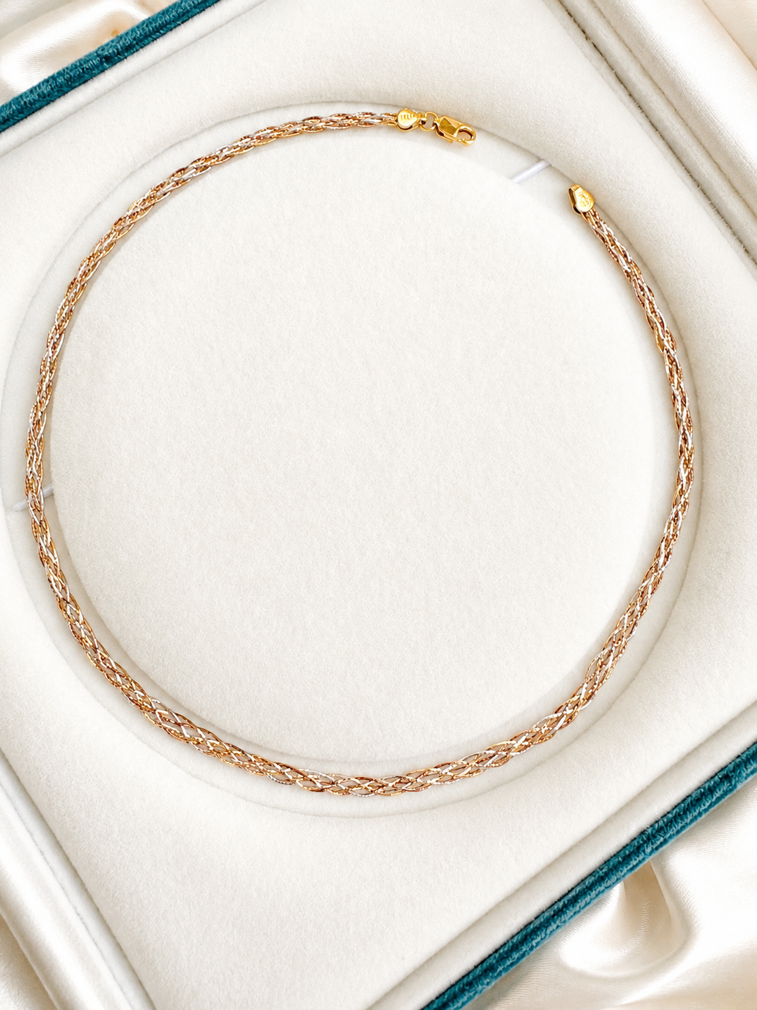 Three-tone braided gold necklace chain