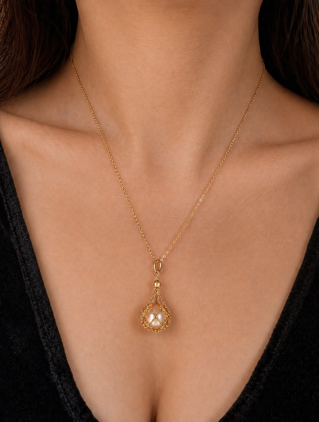 18k gold single-chain pearl pendant necklace with teardrop net pearl