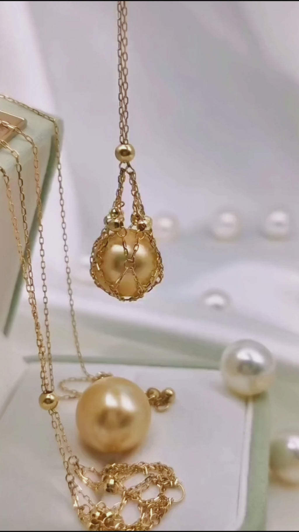 18K Solid Gold Treasure Net Pendant Necklace